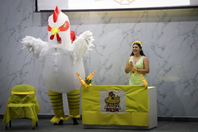 Sensibilizan sobre violencias con obra Caldo radical_a