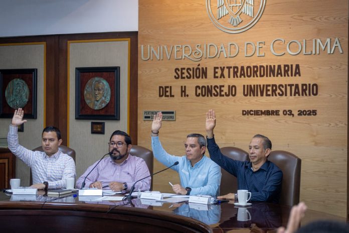 Sesión extraordinaria del Consjo Universitario_e