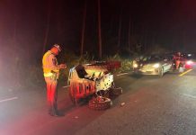 Dos jóvenes heridos tras volcadura de cuatrimoto en carretera Tecomán a Pascuales