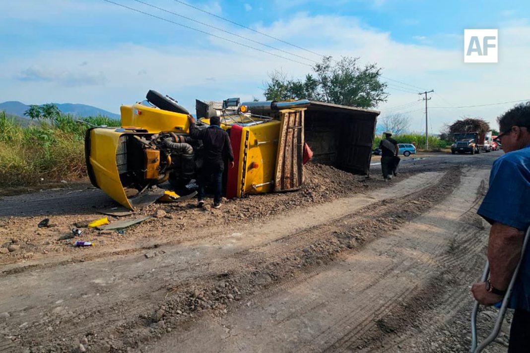 accidente-acatitan-colima