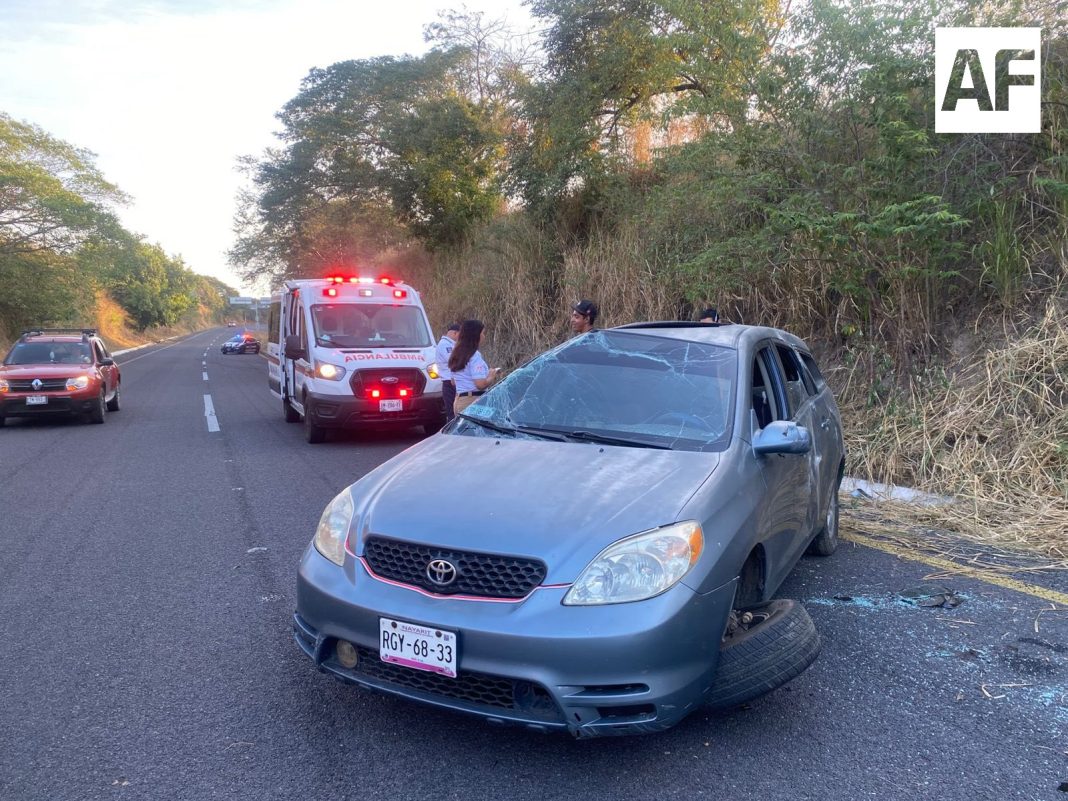 accidente carretera colima-gdl pcestatal cerca hru_2