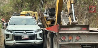 Sin lesionados tras choque entre tráiler y vehículo en la carretera Minatitlán–Manzanillo