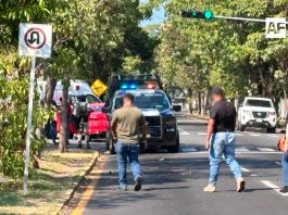 FGE investiga ataque armado en Villa de Álvarez; muere exfuncionario estatal y una mujer resulta herida