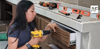 Gobierno del Estado de Colima impulsa el autoempleo con capacitación gratuita en pegapiso y mobiliario