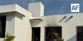 UEPC: CRUM y Bomberos atienden a menor en incendio de vivienda, en Villa de Álvarez