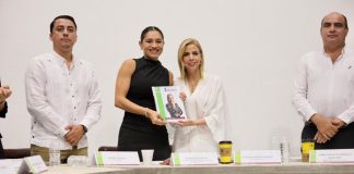 Rinde Dany Orozco Informe de Trabajo en sesión solemne de Cabildo en Comala