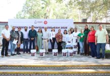 Entrega Secretaría de Educación pintura para mejorar escuelas del estado de Colima