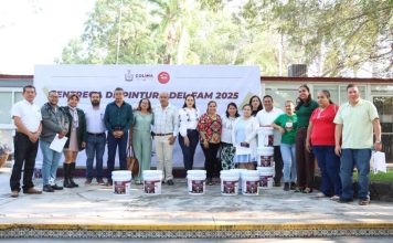 Entrega Secretaría de Educación pintura para mejorar escuelas del estado de Colima