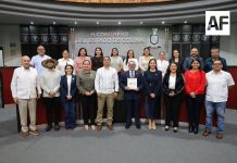 Reciben diputadas y diputados de la LXI Legislatura el informe anual del Fiscal Estatal