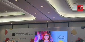 FIL Guadalajara premió a la caricaturista Colombiana Elena Ospina