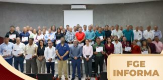 FGE entrega constancias por años de servicio a Policías de Investigación