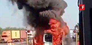 IMSS confirma que no hubo lesiones graves tras incendio de ambulancia en caseta de Cuyutlán