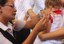 Salud Colima reporta avance de 45% en vacunación contra influenza; pide acudir a inocularse