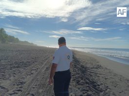 Continúa búsqueda de joven chef desaparecido en playas de Cuyutlán