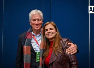 Richard Gere critica a Trump: “Como estadounidense, me avergüenzo del presidente que tenemos” en charla de la FIL Guadalajara