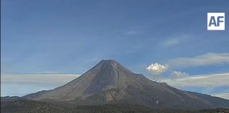 Volcán de Colima mantiene actividad estable y sin riesgo: UEPC