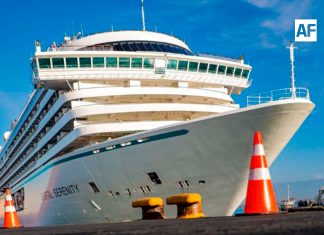 Llegó el primero del 2026: crucero Crystal Serenity hace escala en Manzanillo con más de 700 pasajeros