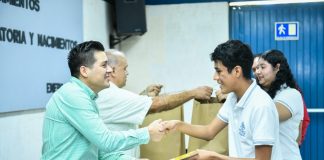 Reconocen a ganadores y ganadoras de concursos de Oratoria, Declamación y Nacimientos Tradicionales