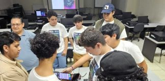 Makers del futuro visitan talleres y laboratorios de la FIME, en Coquimatlán