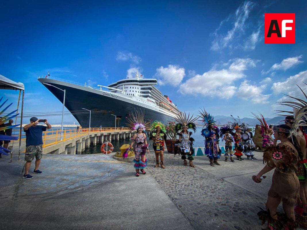 Queen Mary 2 manzanillo _5