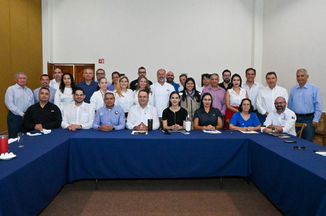 Rosi Bayardo fortalece coordinación con sector empresarial y portuario