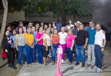 Entrega Tey obra de alumbrado público en parque de colonia Jardines de la Villa