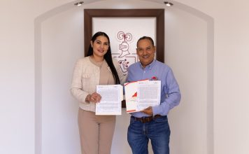 #ReporteAF La gobernadora Indira Vizcaíno Silva formaliza incrementos para el personal sindicalizado