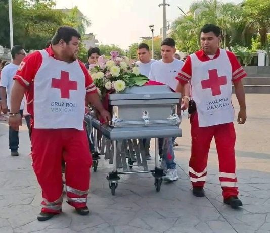Rinden homenaje luctuoso en Tecomán al Teniente Juan Iván Zaragoza, fallecido en accidente aéreo