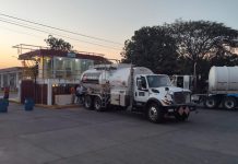 Jubilados petroleros en Colima denuncian crisis y deficiencias en prestaciones de servicio médico por parte de Pemex