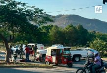 Dos lesionados tras choque vial múltiple en La Joya de Santiago, Manzanillo