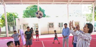 Inaugura Rosi Bayardo rehabilitación de cancha deportiva en Vista del Mar