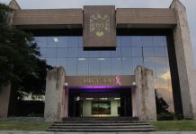 Funcionario de la U de Colima inicia huelga de hambre; institución confirma diálogo directo