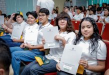 Certifica UdeC a 43 bachilleres en competencias digitales