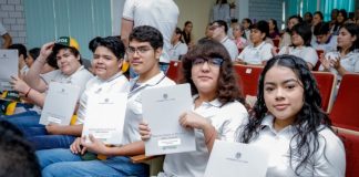 Certifica UdeC a 43 bachilleres en competencias digitales