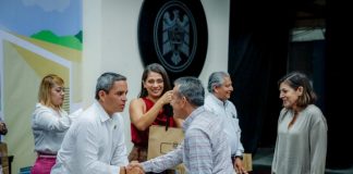 Reconocen trayectorias de jubilados y jubiladas de la Universidad de Colima
