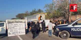 Trabajadores de la ampliación de la autopista realizaron bloqueo breve por falta de pago