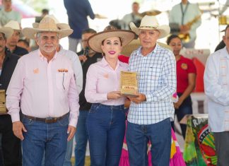 Inaugura Tey Gutiérrez las Fiestas de VdeA