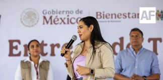 549 colimenses recibieron este martes tarjetas de Pensión Mujeres Bienestar y para Personas Adultas Mayores