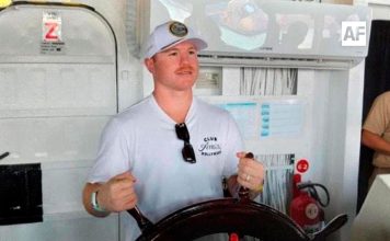 Saúl “Canelo” Álvarez fortalece la disciplina y el espíritu de superación de la Armada de México en Manzanillo