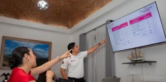 Indira Vizcaíno supervisa equipamiento de PC Estatal