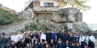 Gobierno de Manzanillo, estudiantes y voluntarios participan en limpieza de playas