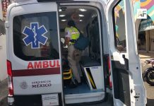 Atienden a dos adultos mayores tras quedar inconscientes en el Mercado Obregón de Colima