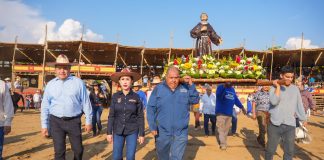 Realizan la peregrinación, Misa y Bendición de La Petatera