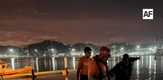 Armada de México rescata a náufragos tras volcadura de embarcación en Manzanillo