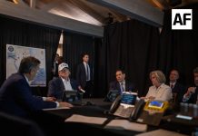 Donald Trump anuncia muerte de Ali Jamenei y advierte que continuarán bombardeos en Medio Oriente