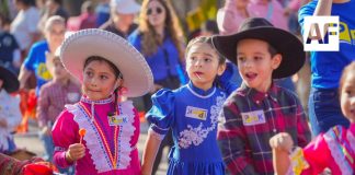 Realizan tradicional Cabalgata Infantil de Villa de Álvarez