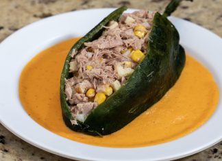 Chiles rellenos de atún como opción económica y saludable para Cuaresma