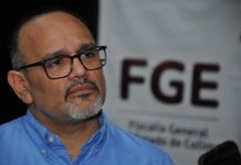 Dicta fiscal Bryant García charla para identificar, prevenir y denunciar la extorsión, a estudiantes del Bachillerato 1