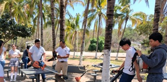 Enseñarán a bachilleres oficios y habilidades para la vida, además de su formación académica