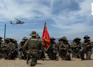 Personal de Infantería de Marina y Búsqueda y Rescate realiza demostración de capacidades en la mar en Manzanillo
